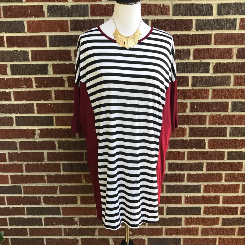 NWT Kate Collection Black & White Striped Tunic